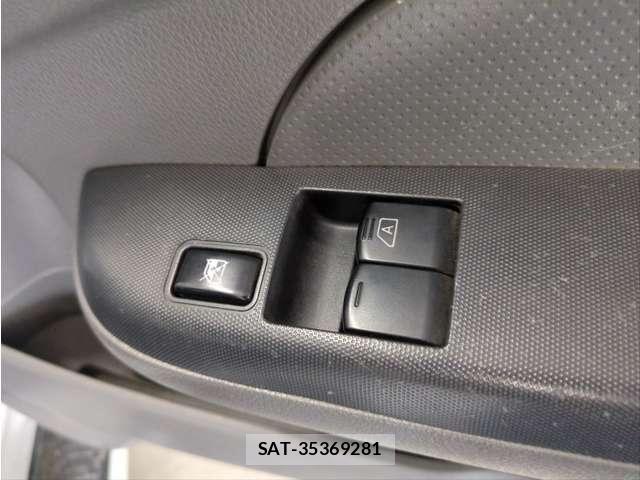 Nissan NV350 Caravan 2015-06 7618988-29