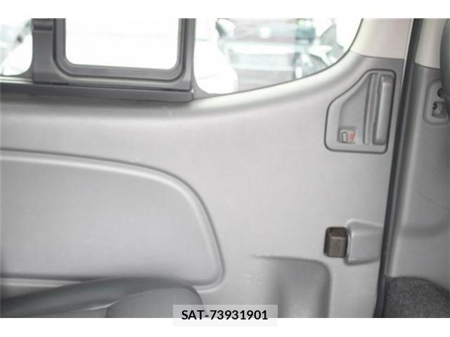 Nissan NV350 Caravan 2020-01 7618980-28