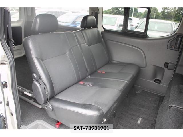 Nissan NV350 Caravan 2020-01 7618980-29