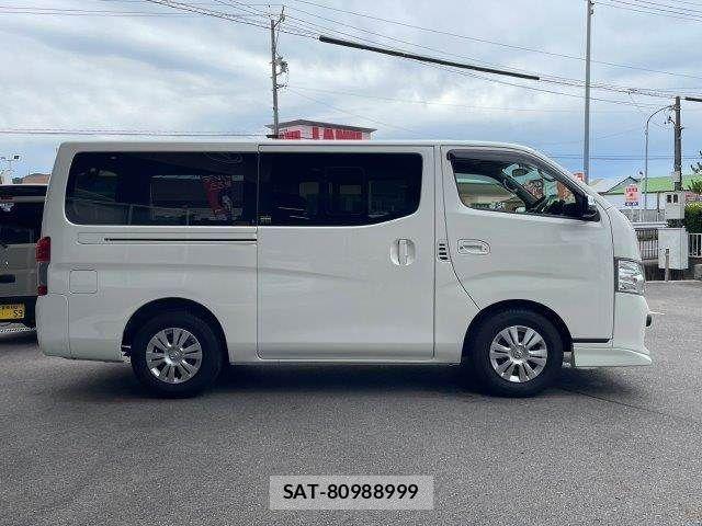 Nissan NV350 Caravan 2020-06 7618982-18