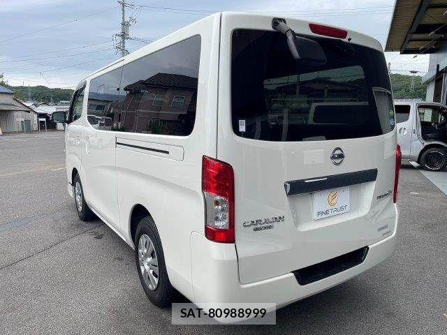 Nissan NV350 Caravan 2020-06 7618982-21