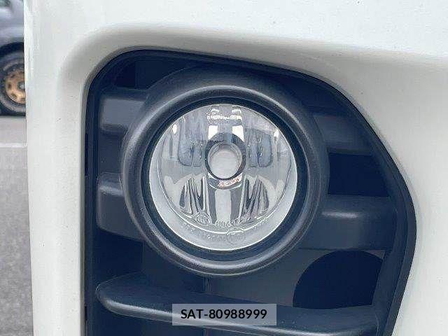 Nissan NV350 Caravan 2020-06 7618982-26