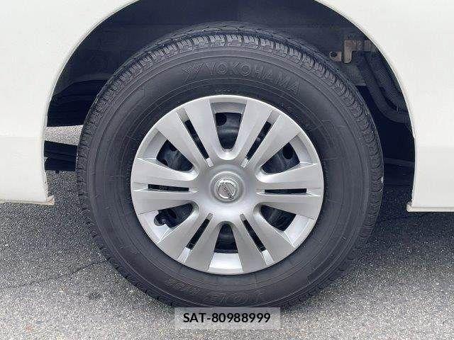 Nissan NV350 Caravan 2020-06 7618982-29