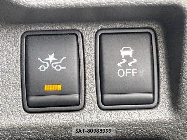 Nissan NV350 Caravan 2020-06 7618982-8