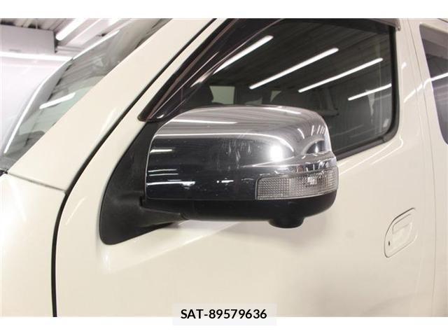 Nissan NV350 Caravan 2019-02 7618981-16