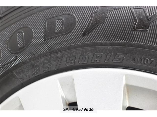 Nissan NV350 Caravan 2019-02 7618981-21