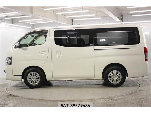 Nissan NV350 Caravan 2019-02 7618981-7