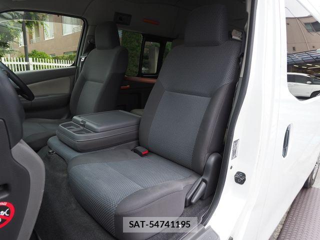 Nissan NV350 Caravan 2015-09 7618985-9
