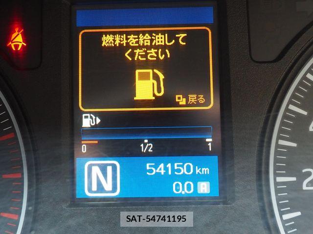 Nissan NV350 Caravan 2015-09 7618985-2