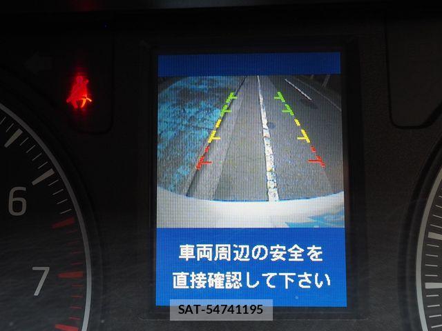 Nissan NV350 Caravan 2015-09 7618985-4