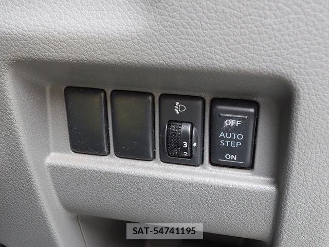Nissan NV350 Caravan 2015-09 7618985-5