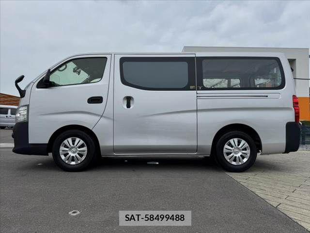 Nissan NV350 Caravan 2021-03 7618984-10