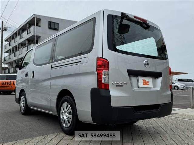Nissan NV350 Caravan 2021-03 7618984-12