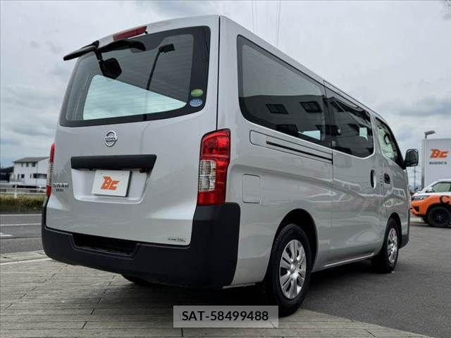 Nissan NV350 Caravan 2021-03 7618984-14