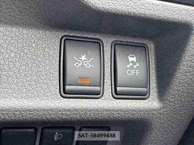 Nissan NV350 Caravan 2021-03 7618984-6