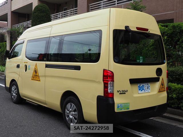 Nissan NV350 Caravan 2014-08 7726832-15
