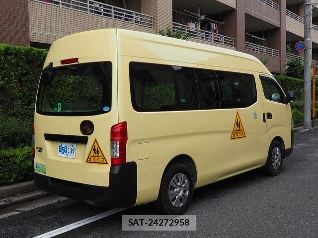 Nissan NV350 Caravan 2014-08 7726832-18