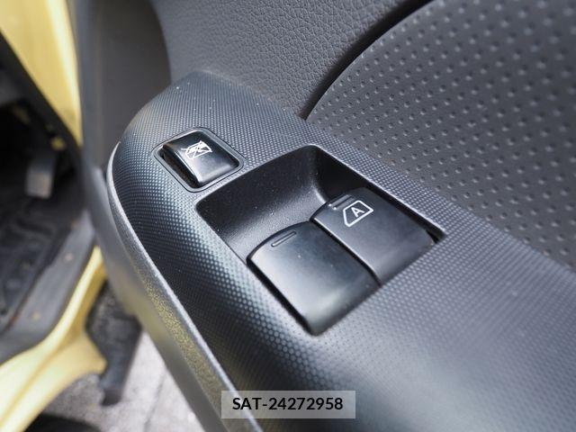 Nissan NV350 Caravan 2014-08 7726832-4