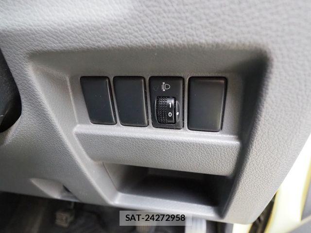 Nissan NV350 Caravan 2014-08 7726832-6