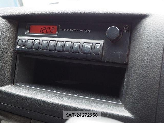 Nissan NV350 Caravan 2014-08 7726832-8