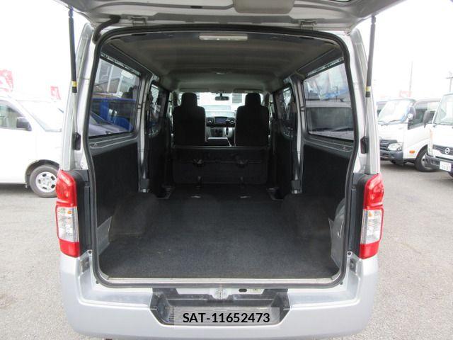 Nissan NV350 Caravan 2015-08 7726834-18