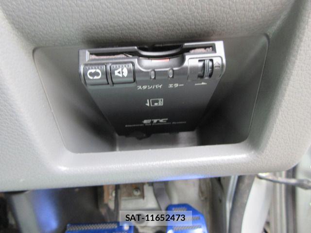 Nissan NV350 Caravan 2015-08 7726834-19