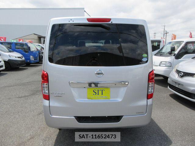 Nissan NV350 Caravan 2015-08 7726834-2