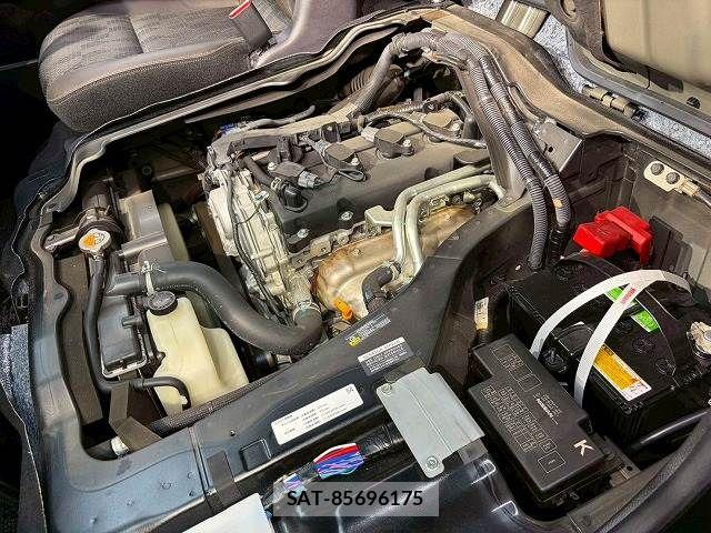 Nissan NV350 Caravan 2021-12 7726829-13