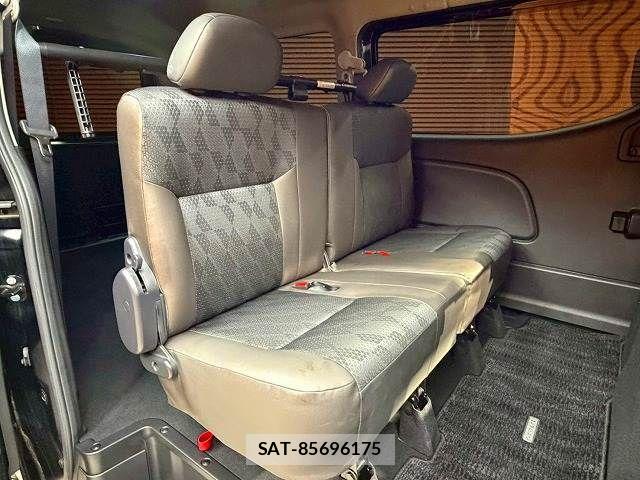 Nissan NV350 Caravan 2021-12 7726829-8