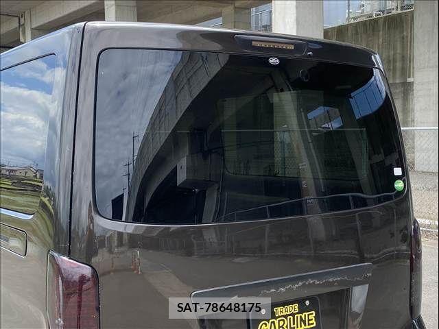 Nissan NV350 Caravan 2012-07 7726833-17