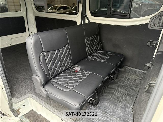 Nissan NV350 Caravan 2020-06 7726831-15