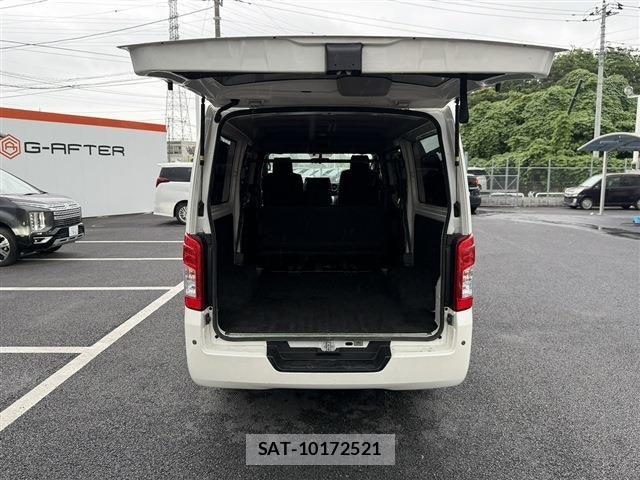 Nissan NV350 Caravan 2020-06 7726831-18