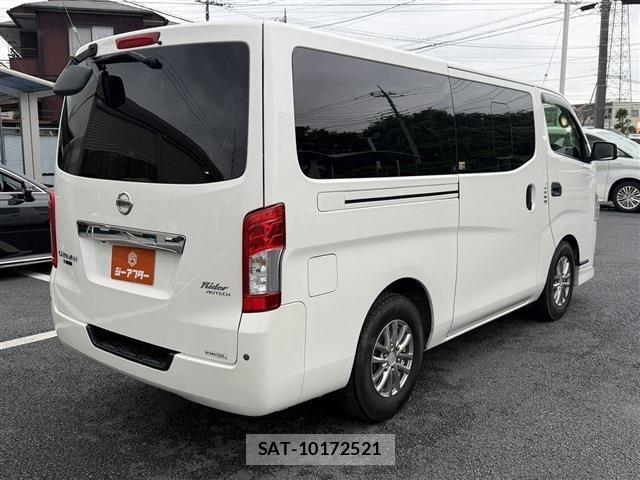 Nissan NV350 Caravan 2020-06 7726831-21