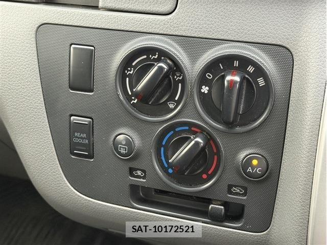 Nissan NV350 Caravan 2020-06 7726831-4