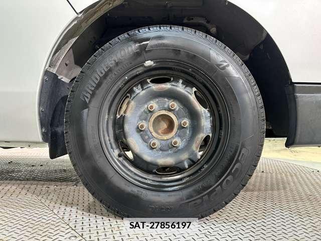 Nissan NV350 Caravan 2014-06 7787921-23