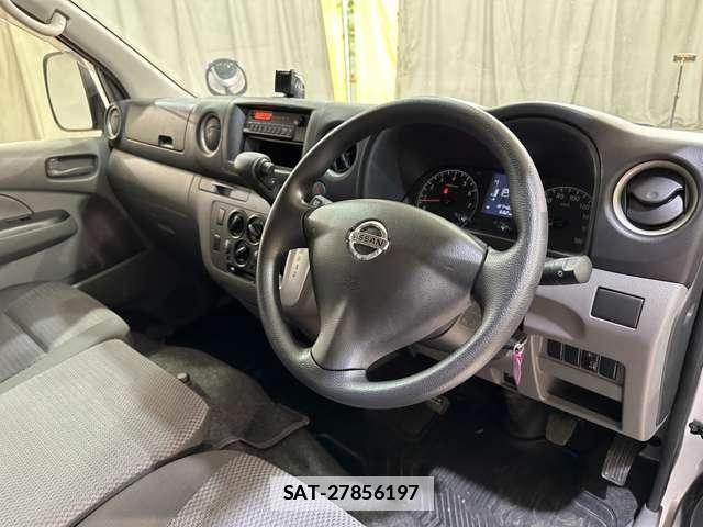 Nissan NV350 Caravan 2014-06 7787921-8