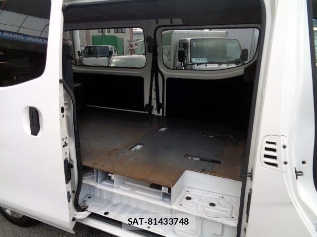 Nissan NV350 Caravan 2018-10 7787919-10