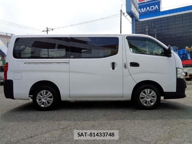Nissan NV350 Caravan 2018-10 7787919-13