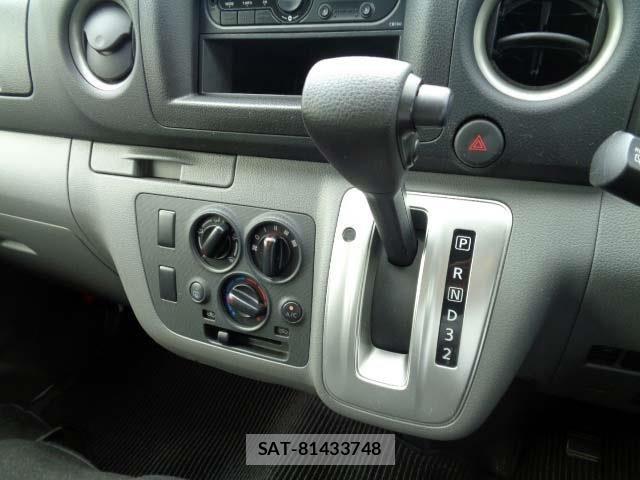 Nissan NV350 Caravan 2018-10 7787919-6
