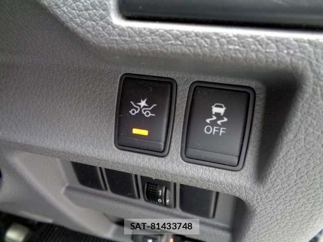 Nissan NV350 Caravan 2018-10 7787919-7
