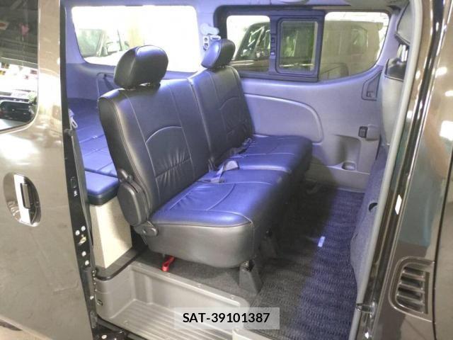 Nissan NV350 Caravan 2015-07 7787924-22