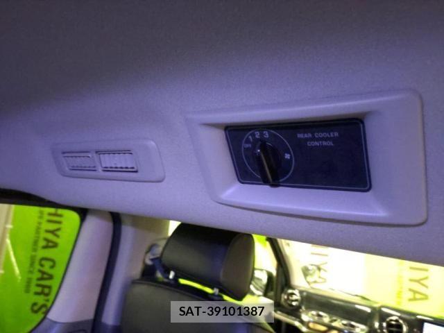 Nissan NV350 Caravan 2015-07 7787924-23