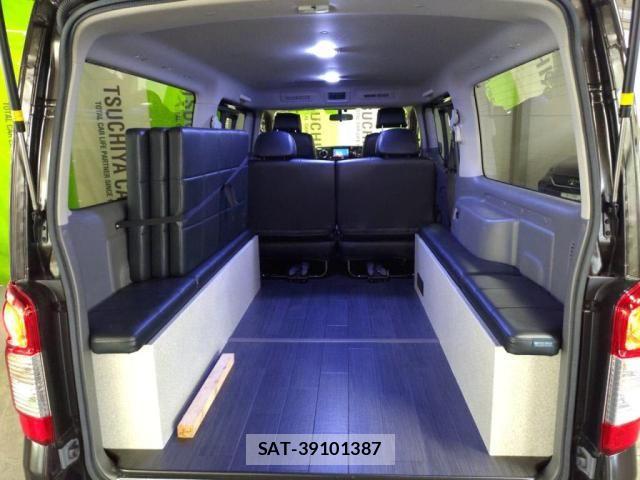 Nissan NV350 Caravan 2015-07 7787924-24