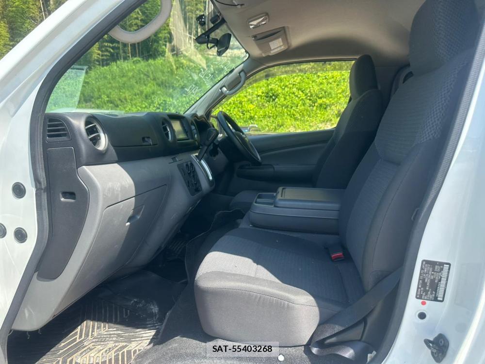 Nissan NV350 Caravan 2020 7009996-10