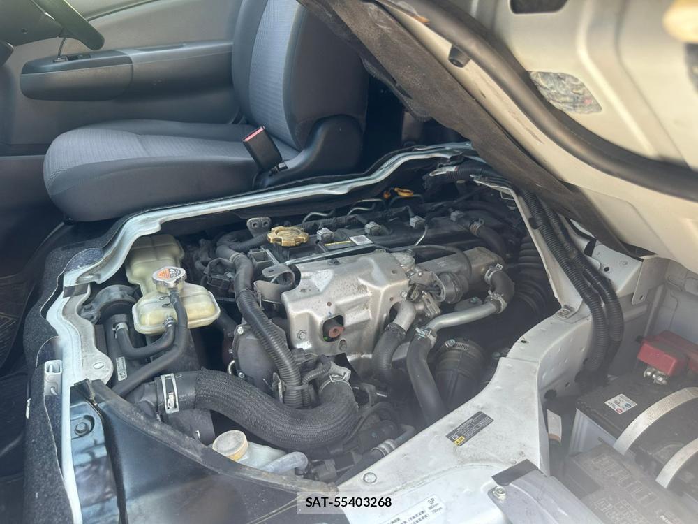 Nissan NV350 Caravan 2020 7009996-35