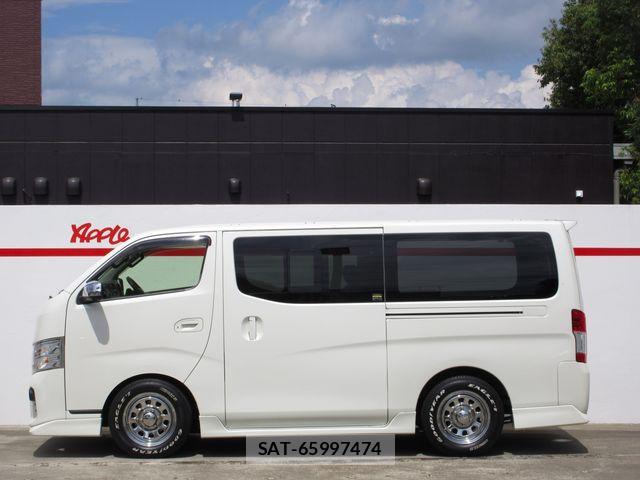 Nissan NV350 Caravan 2017-07 7787925-11