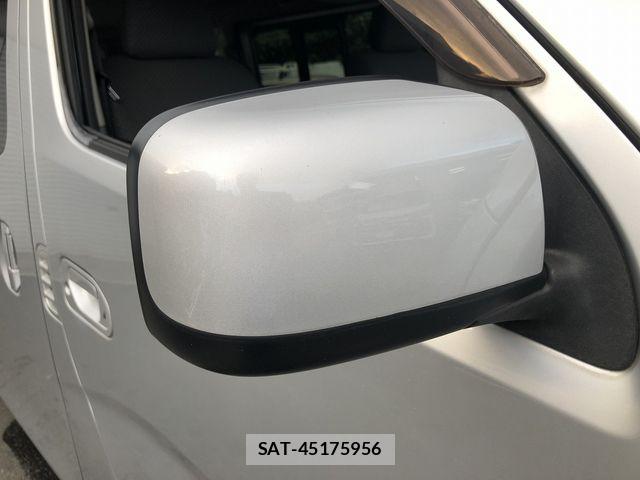 Nissan NV350 Caravan 2014-09 7787922-11