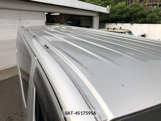 Nissan NV350 Caravan 2014-09 7787922-12