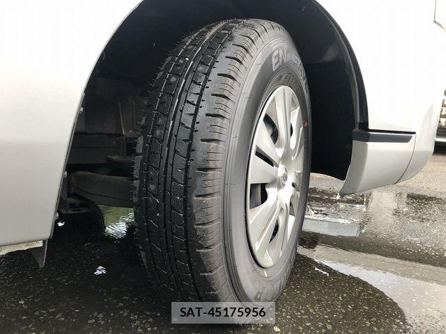 Nissan NV350 Caravan 2014-09 7787922-16