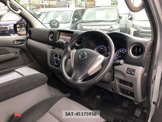 Nissan NV350 Caravan 2014-09 7787922-17